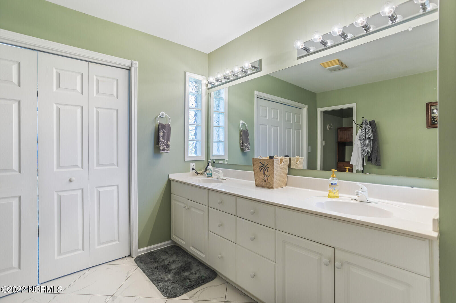 422 Shoreline Drive Cedar Point, NC 28584 - Photo 31 of 75 31_IMG_8604_mls