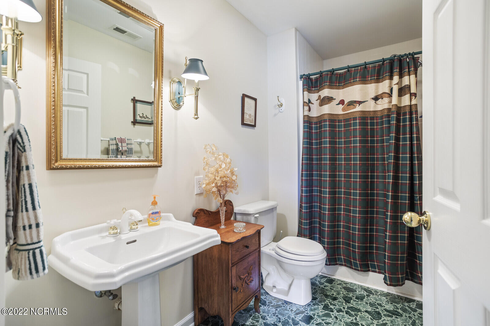 422 Shoreline Drive Cedar Point, NC 28584 - Photo 45 of 75 45_IMG_8646_mls