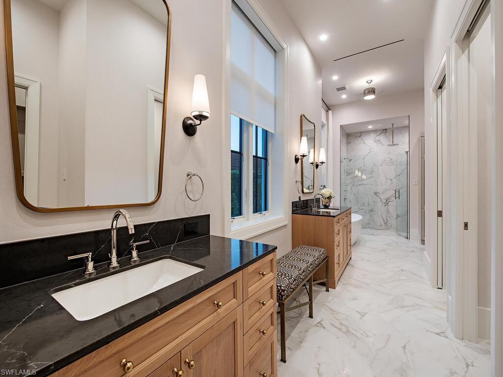 626 South Golf Drive Naples, FL 34102 - Photo 14 of 32