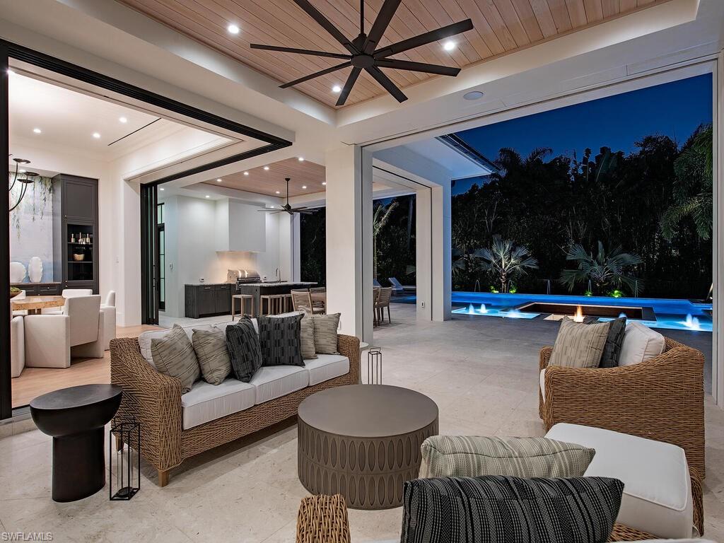 626 South Golf Drive Naples, FL 34102 - Photo 21 of 32