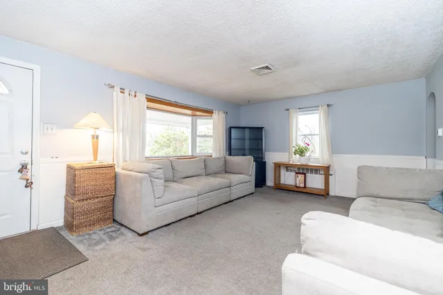 $450,000 | 987 Jacks Lane, Lansdale, PA 19446