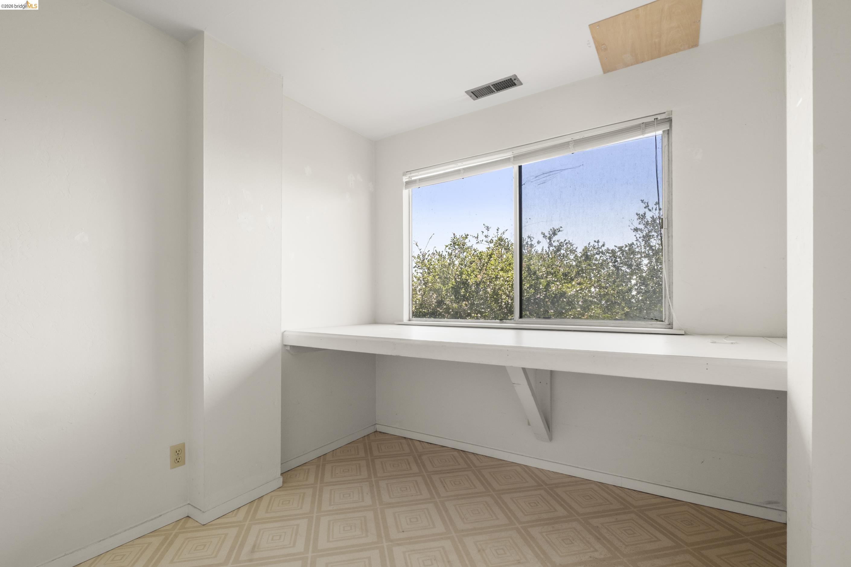7279 Snake Road Oakland, CA 94611 - Photo 26 of 50