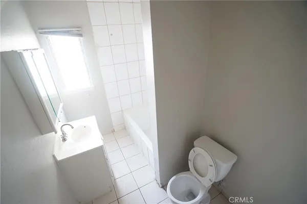 $2,400 | 1336 Elm Street, Unit 2, Alhambra, CA 91803