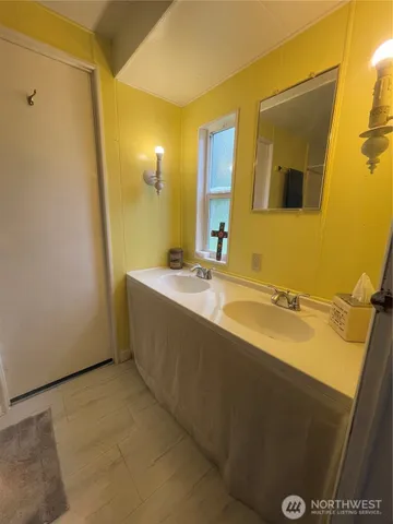 $42,026 | 1050 Howard Street, Unit 10, Raymond, WA 98577