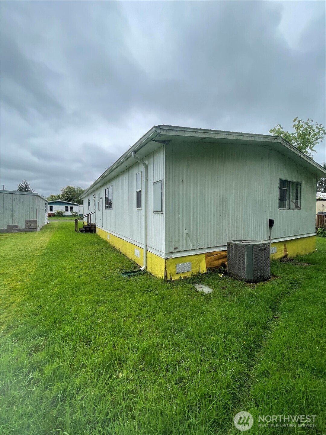 1050 Howard Street, Unit 10 Raymond, WA 98577 - Photo 13 of 18