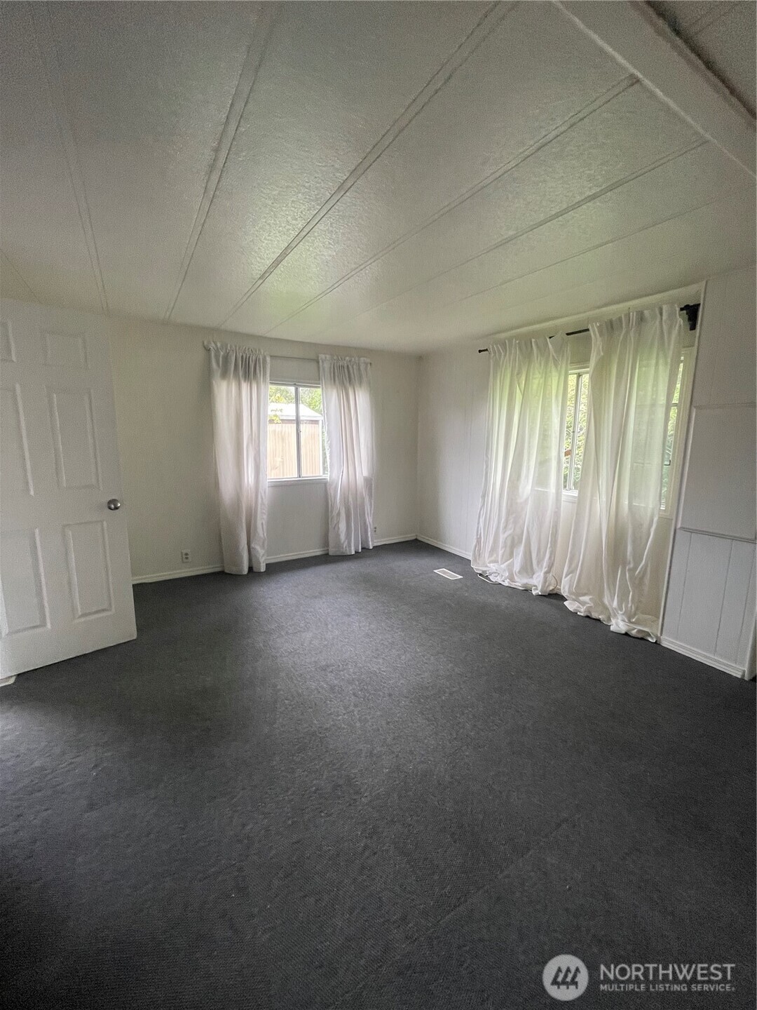 1050 Howard Street, Unit 10 Raymond, WA 98577 - Photo 6 of 18