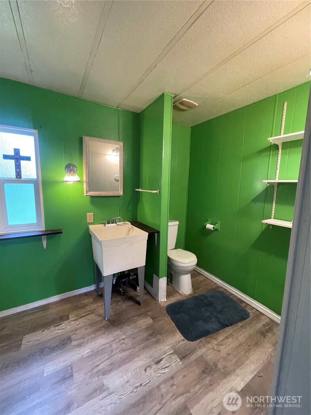 1050 Howard Street, Unit 10 Raymond, WA 98577 - Photo 7 of 18