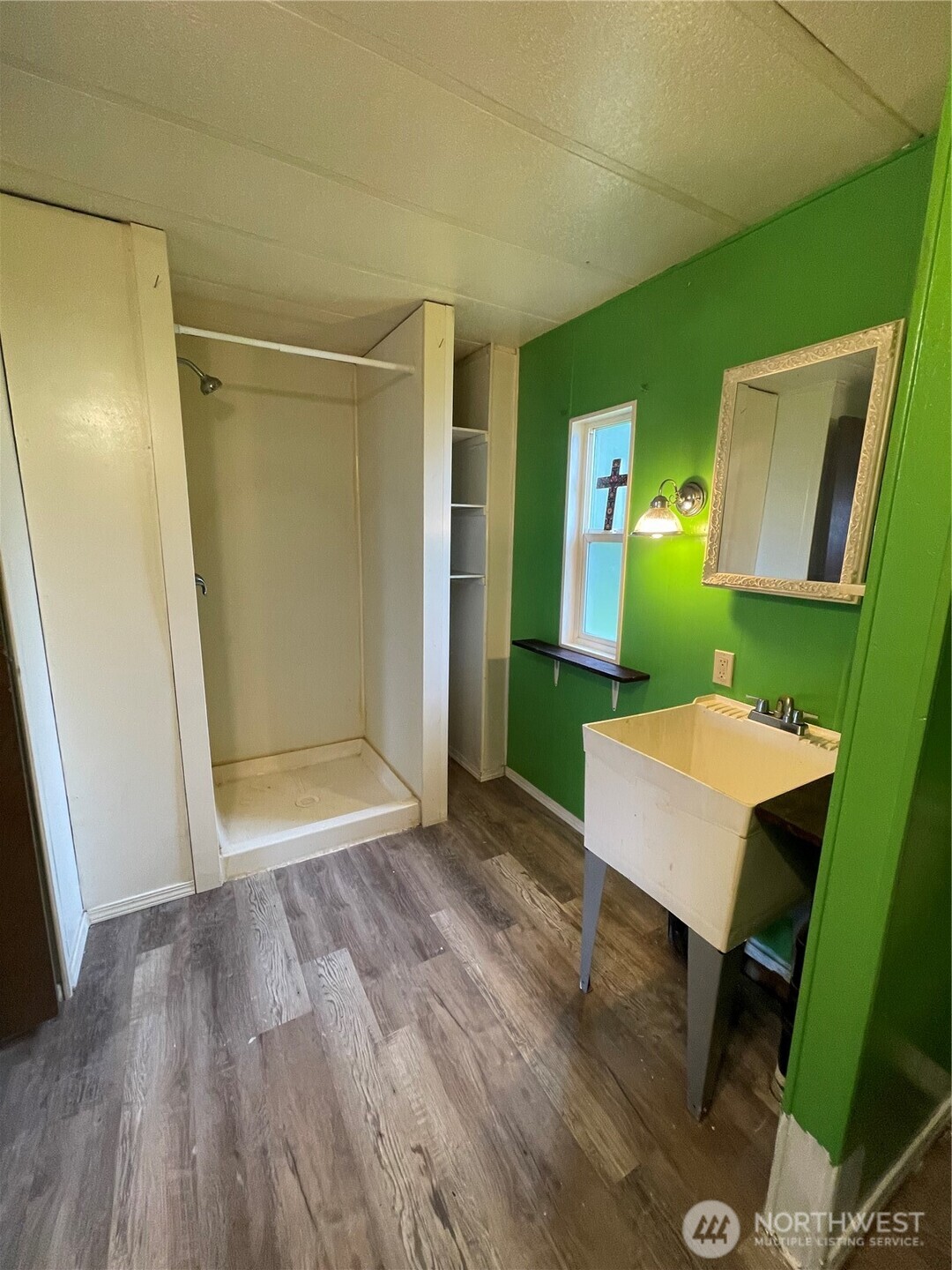 1050 Howard Street, Unit 10 Raymond, WA 98577 - Photo 8 of 18