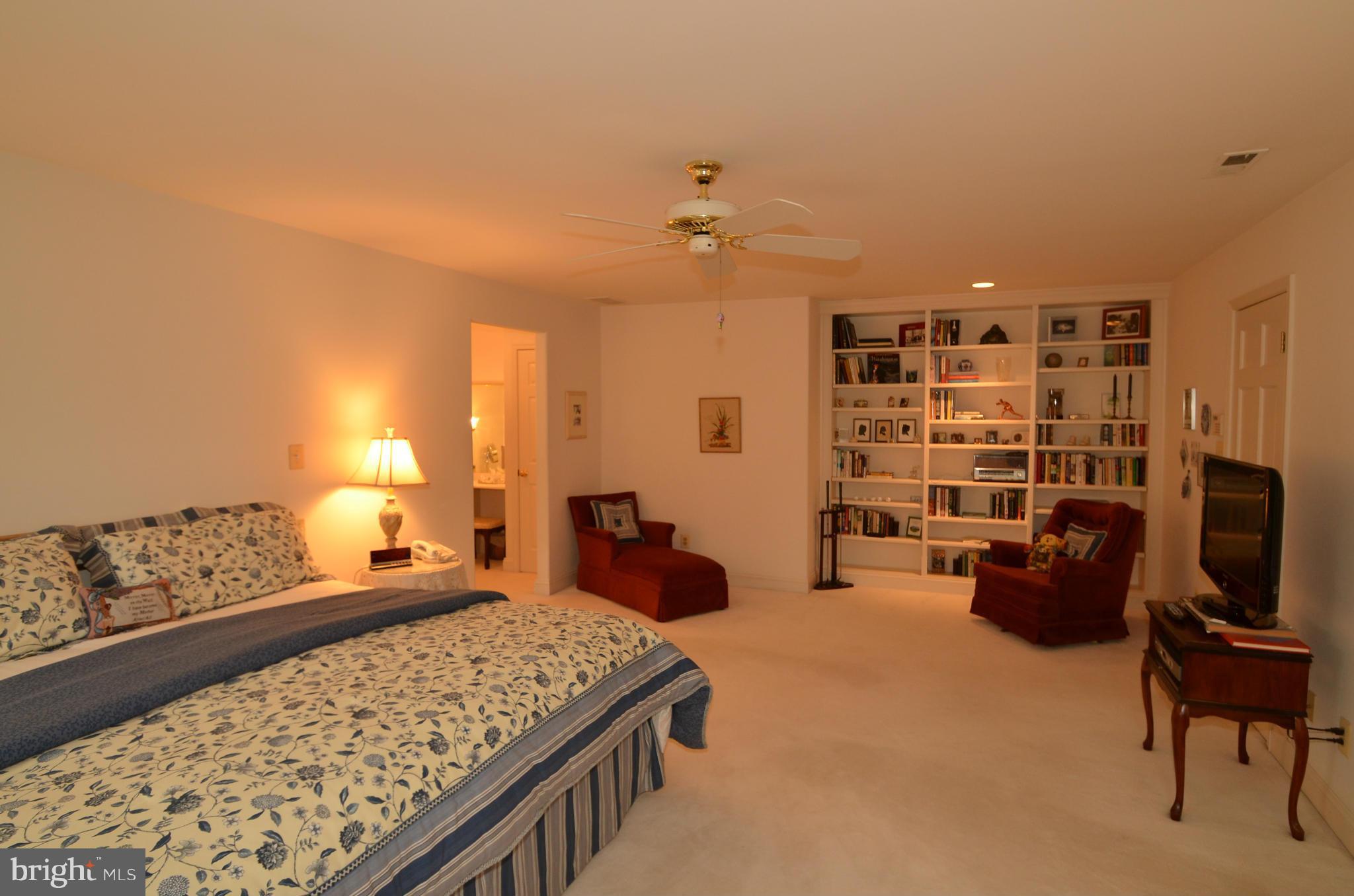 1925 West Joppa Road Towson, MD 21204 - Photo 17 of 30 Bedroom (Master)