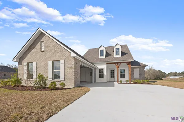 $382,615 | 21563 Yellow Fin Drive, Springfield, LA 70462