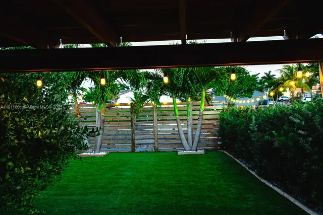 $425,000 | 7705 Northwest 178th Street, Unit 7705, Hialeah, FL 33015