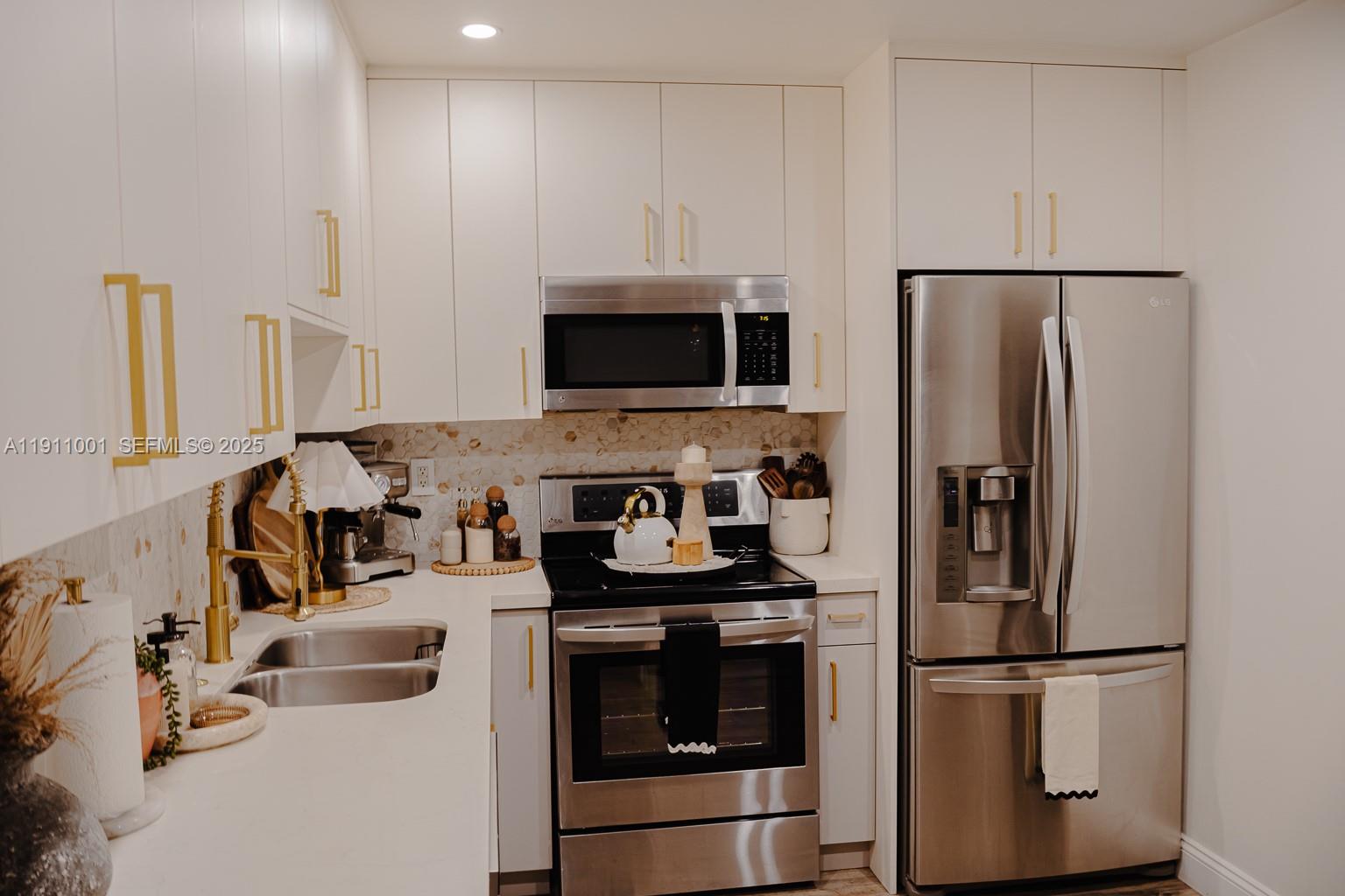 7705 Northwest 178th Street, Unit 7705 Hialeah, FL 33015 - Photo 8 of 25