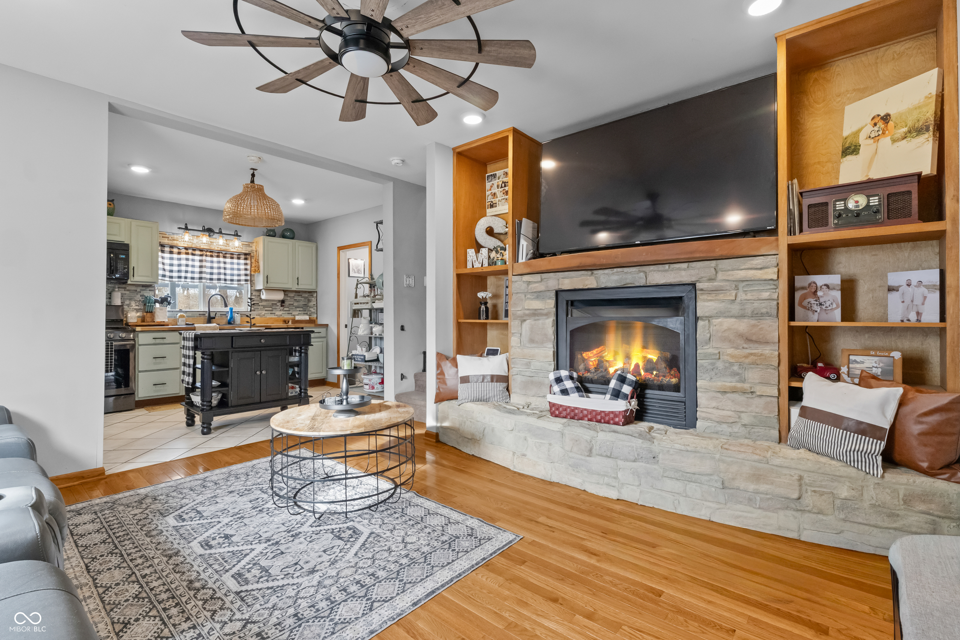 990 Wilson Way Franklin, IN 46131 - Photo 11 of 48