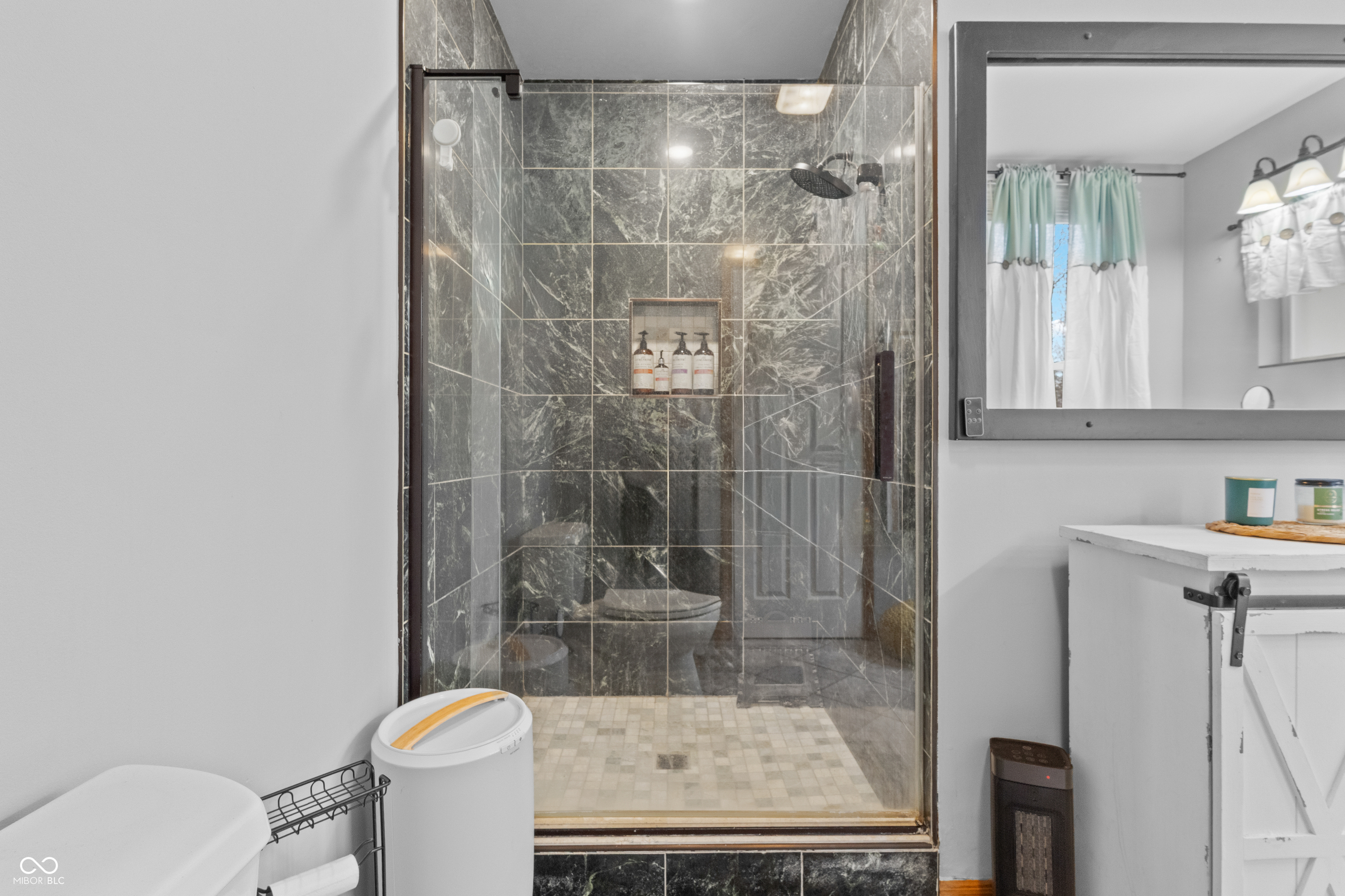 990 Wilson Way Franklin, IN 46131 - Photo 17 of 48