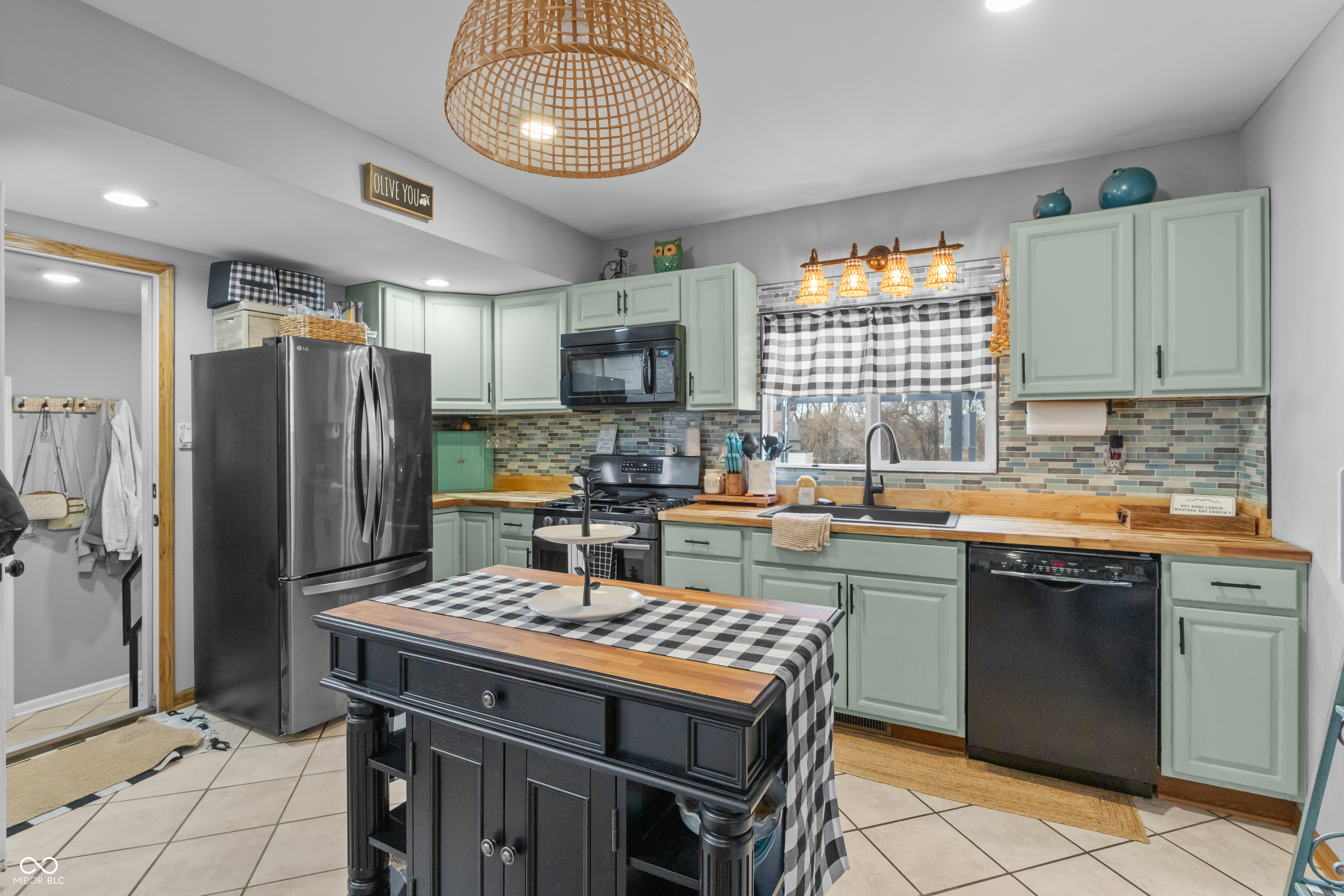 990 Wilson Way Franklin, IN 46131 - Photo 22 of 48