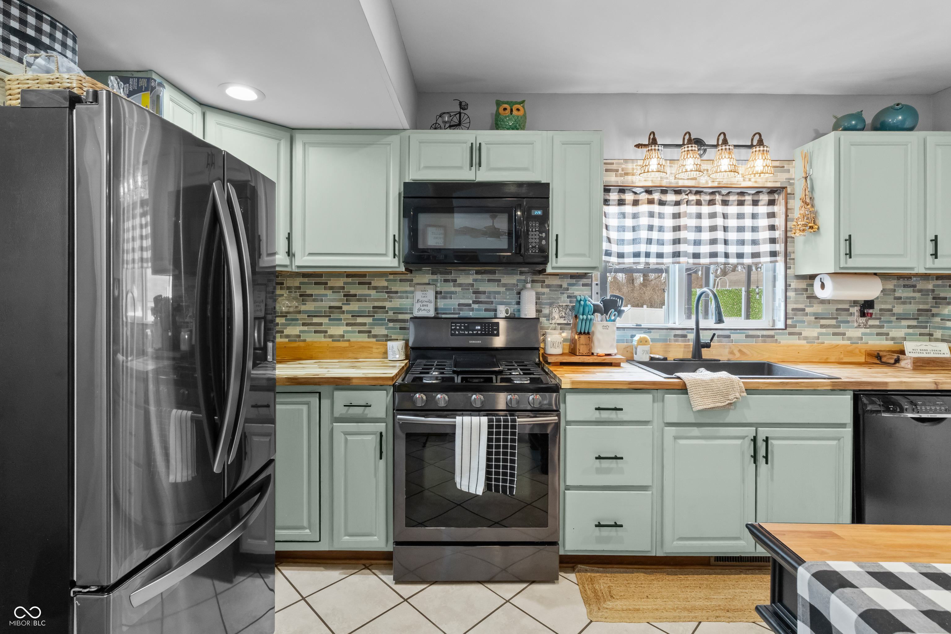 990 Wilson Way Franklin, IN 46131 - Photo 24 of 48