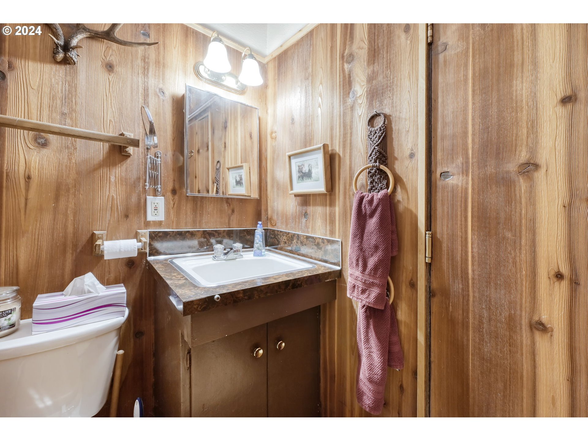 54822 King Road East Blue River, OR 97413 - Photo 16 of 33 Gallery Image 16