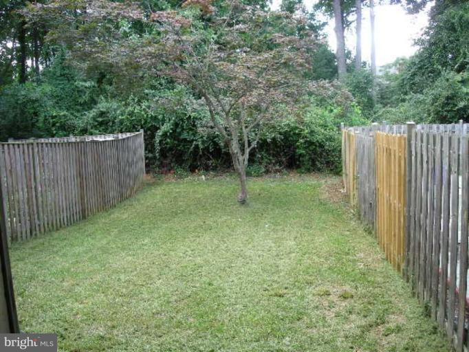 604 Sonata Way Silver Spring, MD 20901 - Photo 2 of 17 Lovely Partially Fenced