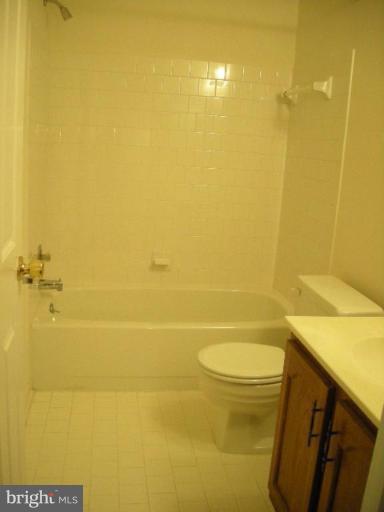 604 Sonata Way Silver Spring, MD 20901 - Photo 15 of 17 Full Bath- Ceramic Surrounds