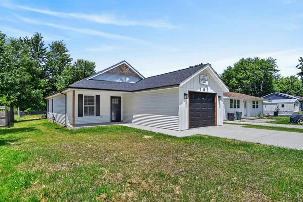 $244,900 | 107 Harlan Street, Osgood, IN 47037
