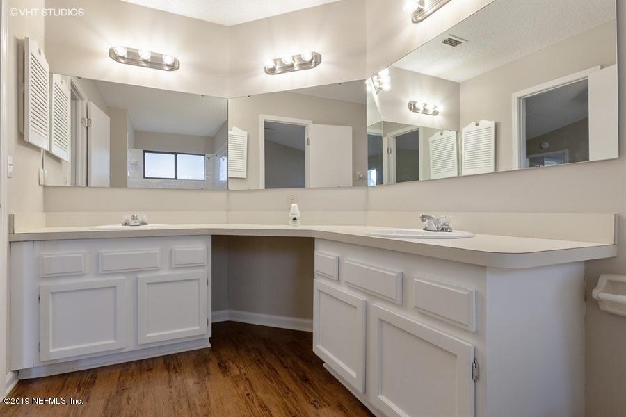 2781 Orange Picker Road Jacksonville, FL 32223 - Photo 13 of 20 Master Bathroom