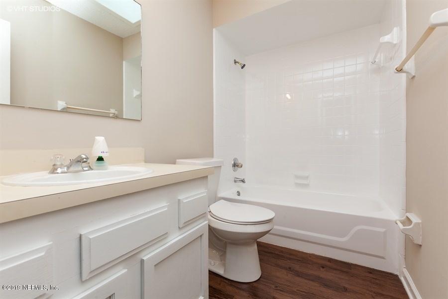 2781 Orange Picker Road Jacksonville, FL 32223 - Photo 15 of 20 Bathroom 2