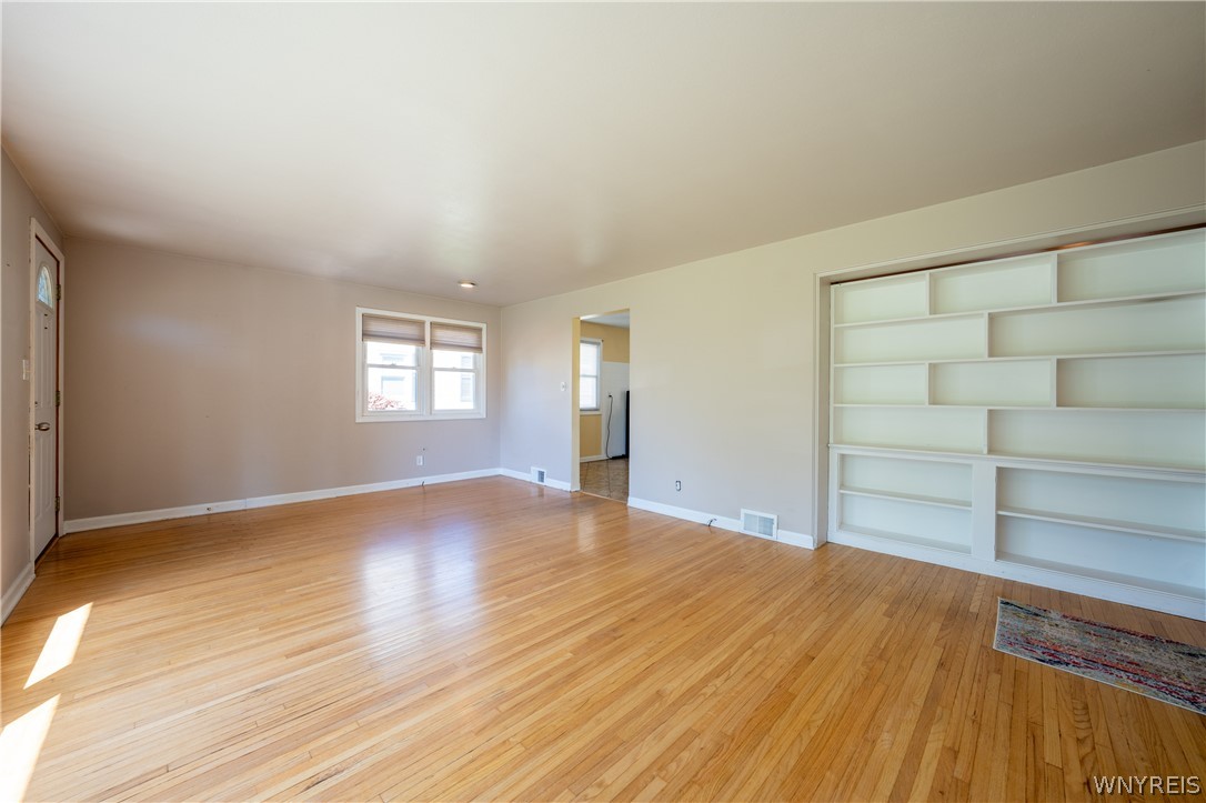 177 Bennington Road Amherst, NY 14226 - Photo 7 of 45