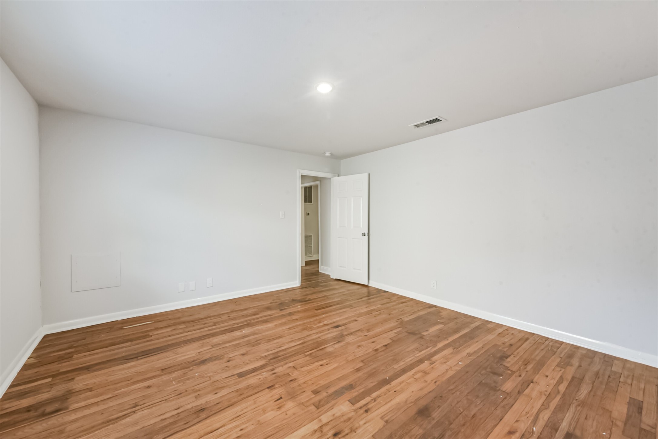 1030 Perkins Drive Bacliff, TX 77518 - Photo 27 of 30 a view of empty room