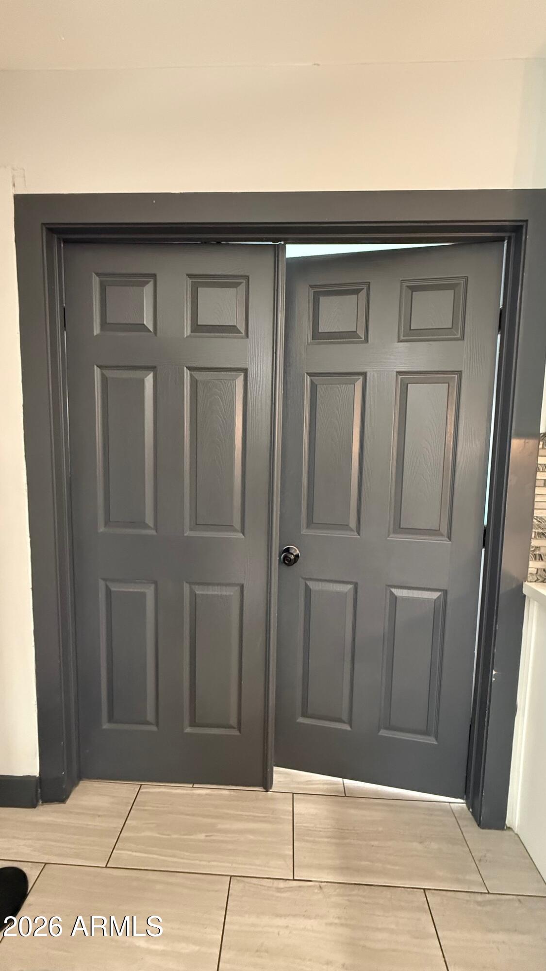 1109 West Indian School Road Phoenix, AZ 85013 - Photo 22 of 38 a view of entryway