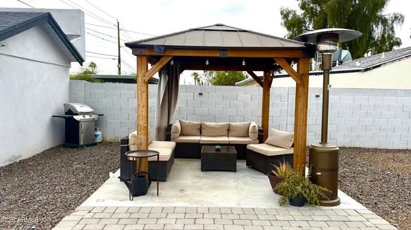 a view of outdoor space yard patio and deck