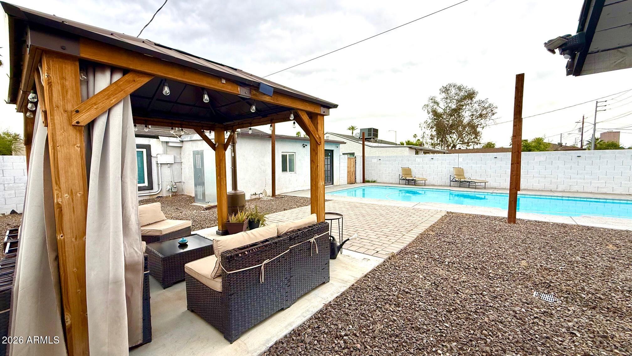 1109 West Indian School Road Phoenix, AZ 85013 - Photo 34 of 38 a view of outdoor space