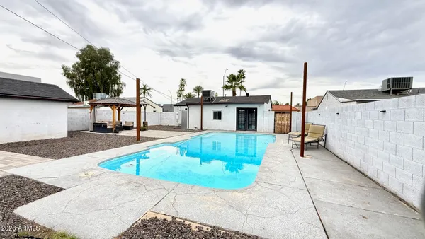 $489,000 | 1109 West Indian School Road, Phoenix, AZ 85013
