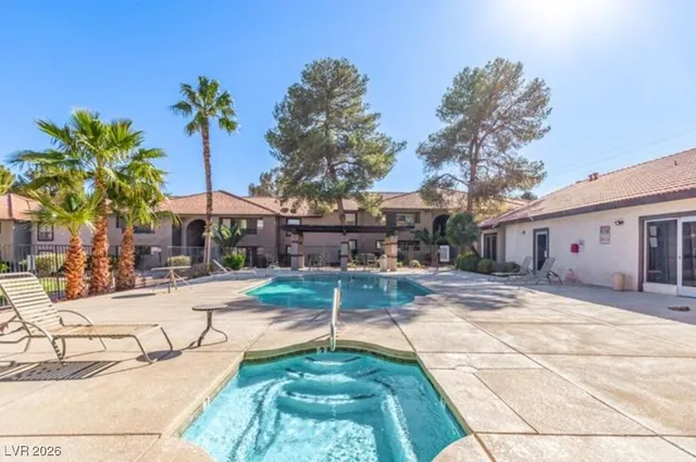 $1,175 | 2606 South Durango Drive, Unit 266, Las Vegas, NV 89117