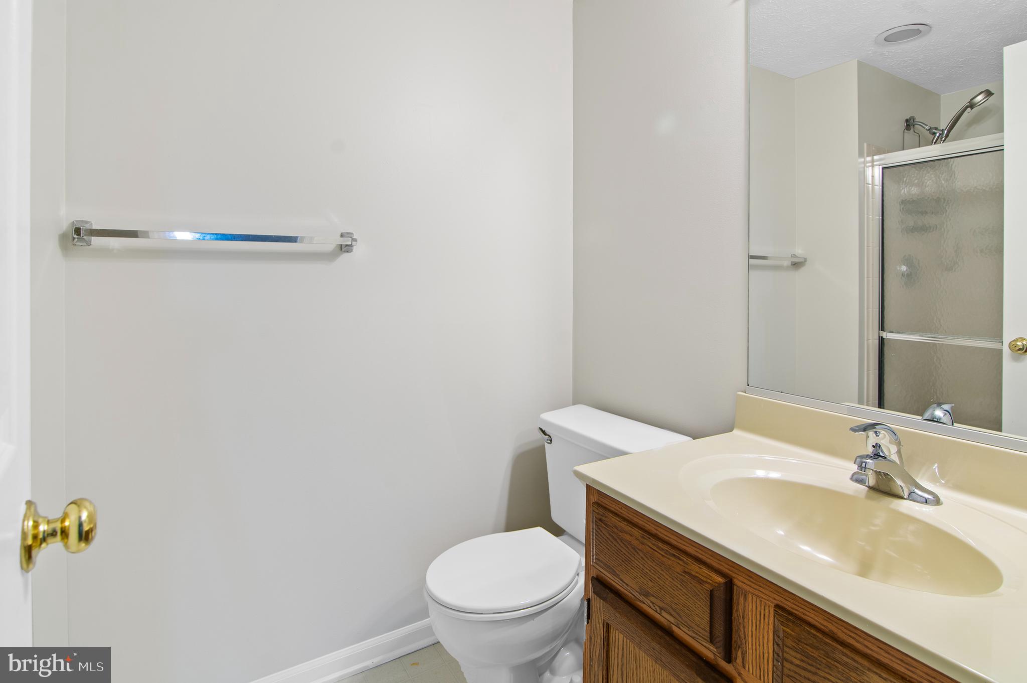 75 Laurel Path Court, Unit 4 Nottingham, MD 21236 - Photo 17 of 21 Primary Full Bath