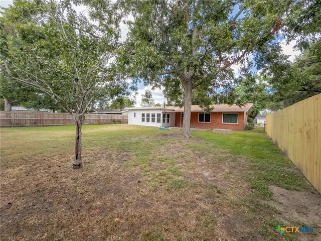 $184,900 | 1003 Fern Lane, Victoria, TX 77904