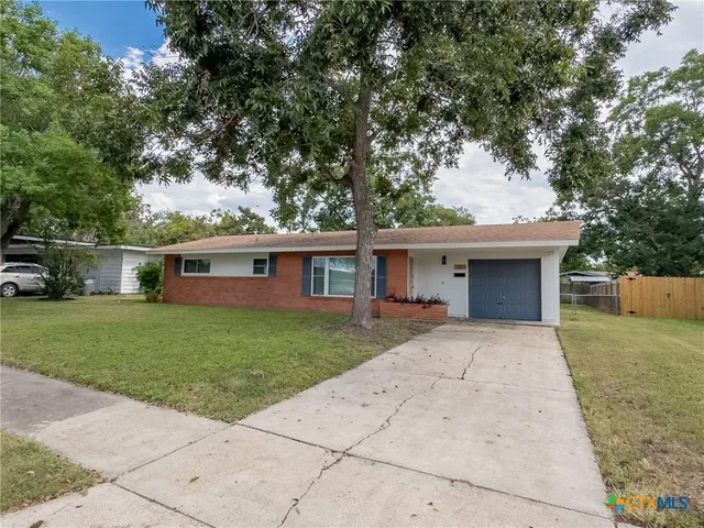 $184,900 | 1003 Fern Lane, Victoria, TX 77904