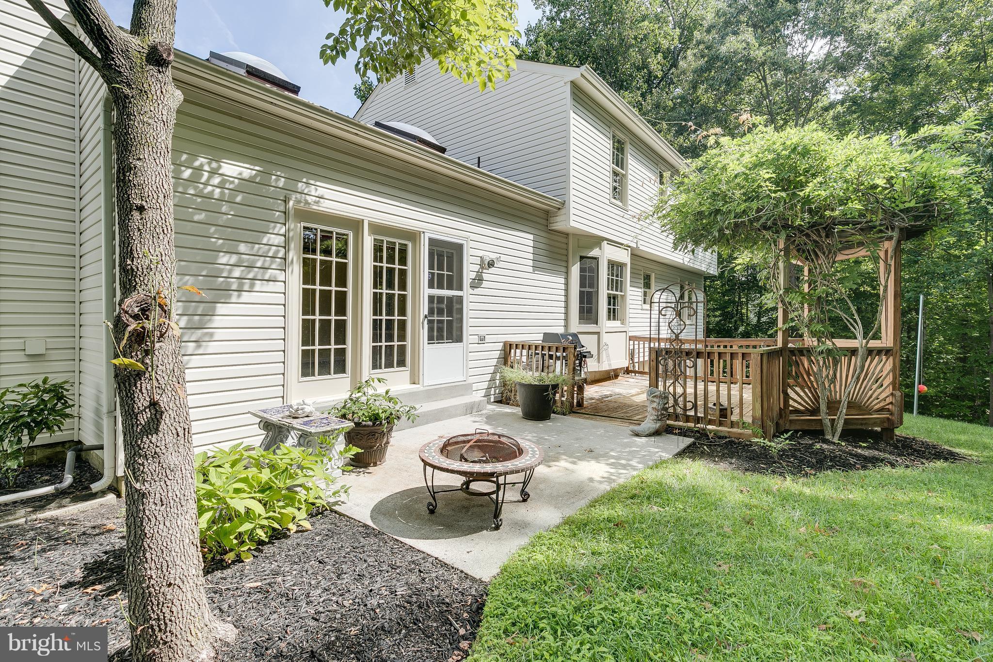 8805 Shadowlake Way Springfield, VA 22153 - Photo 29 of 30 Exterior (Rear)
