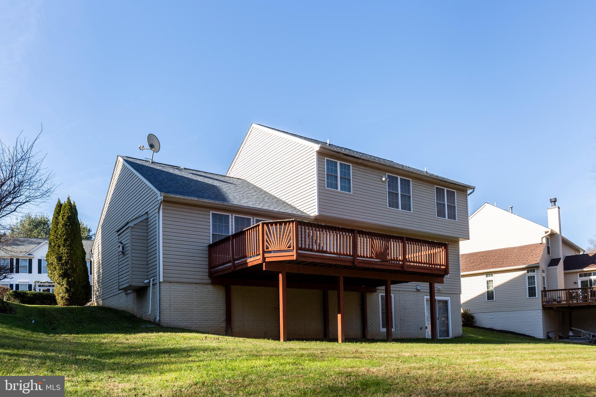 7680 Swallow Road Sykesville, MD 21784 - Photo 4 of 56