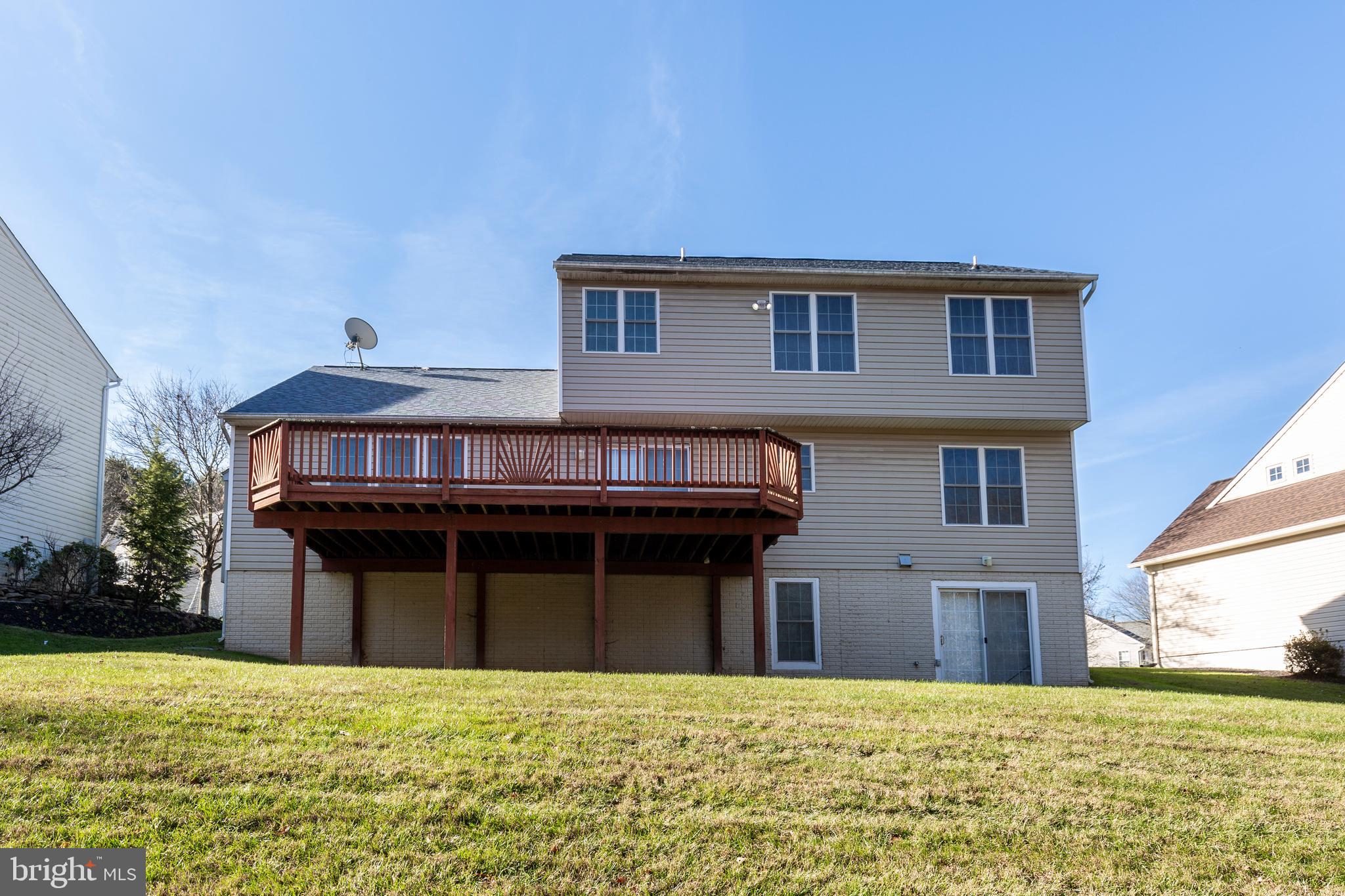 7680 Swallow Road Sykesville, MD 21784 - Photo 5 of 56