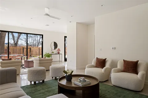 $1,200,000 | 722 Gunter Street, Austin, TX 78702