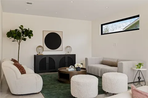 $1,200,000 | 722 Gunter Street, Austin, TX 78702