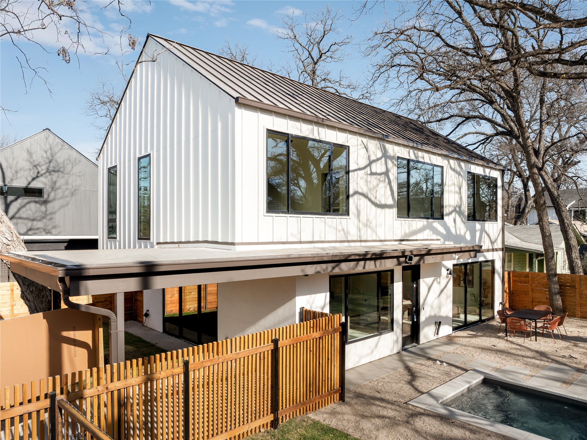 722 Gunter Street Austin, TX 78702 - Photo 2 of 36