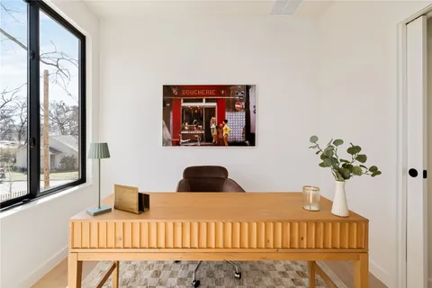 $1,200,000 | 722 Gunter Street, Austin, TX 78702