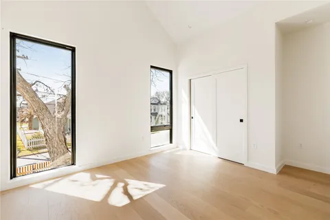 $1,200,000 | 722 Gunter Street, Austin, TX 78702