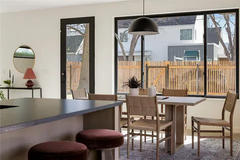 $1,200,000 | 722 Gunter Street, Austin, TX 78702