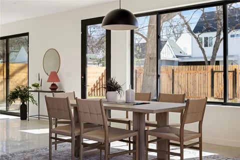 $1,200,000 | 722 Gunter Street, Austin, TX 78702