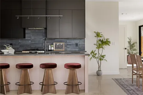 $1,200,000 | 722 Gunter Street, Austin, TX 78702