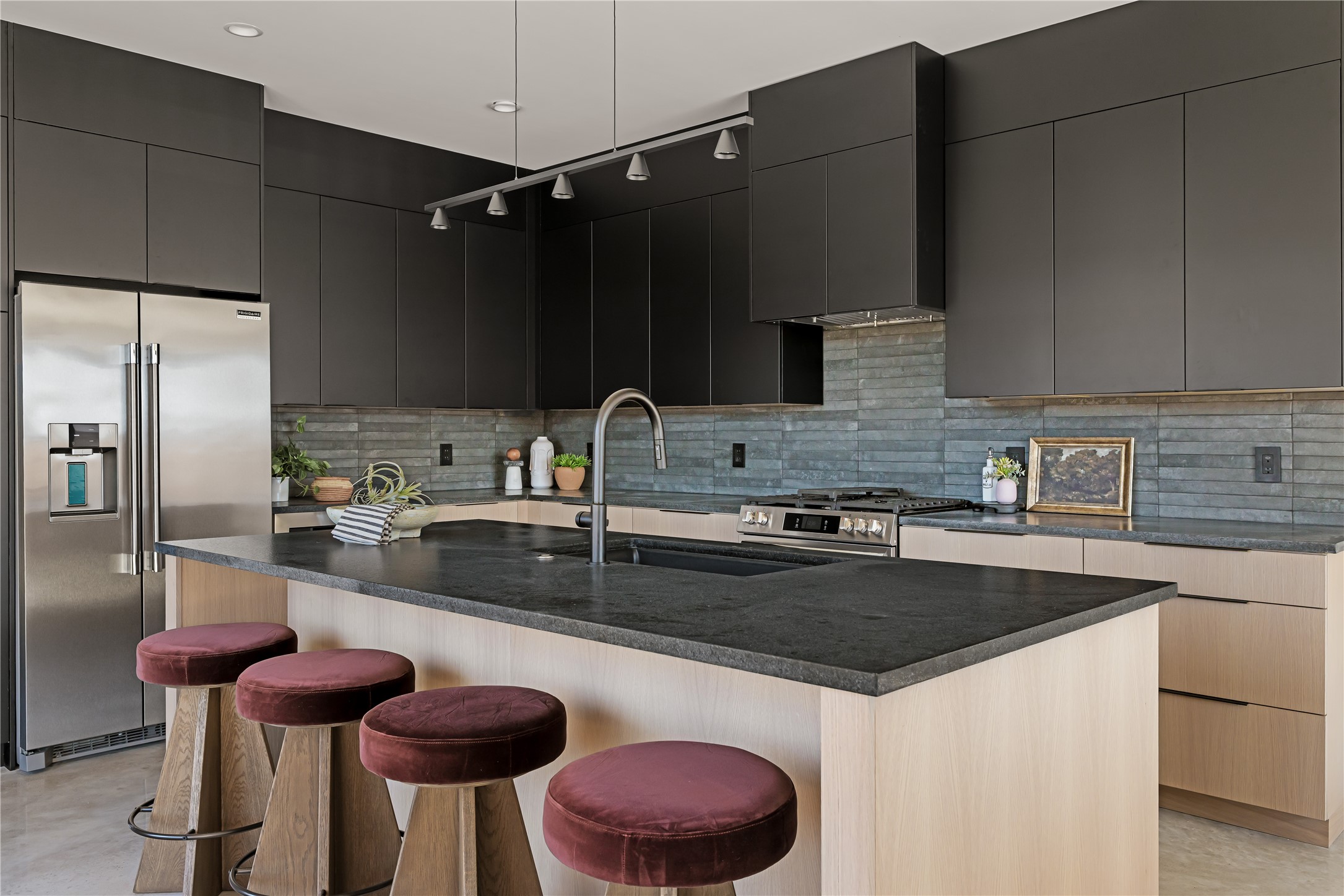 722 Gunter Street Austin, TX 78702 - Photo 9 of 36