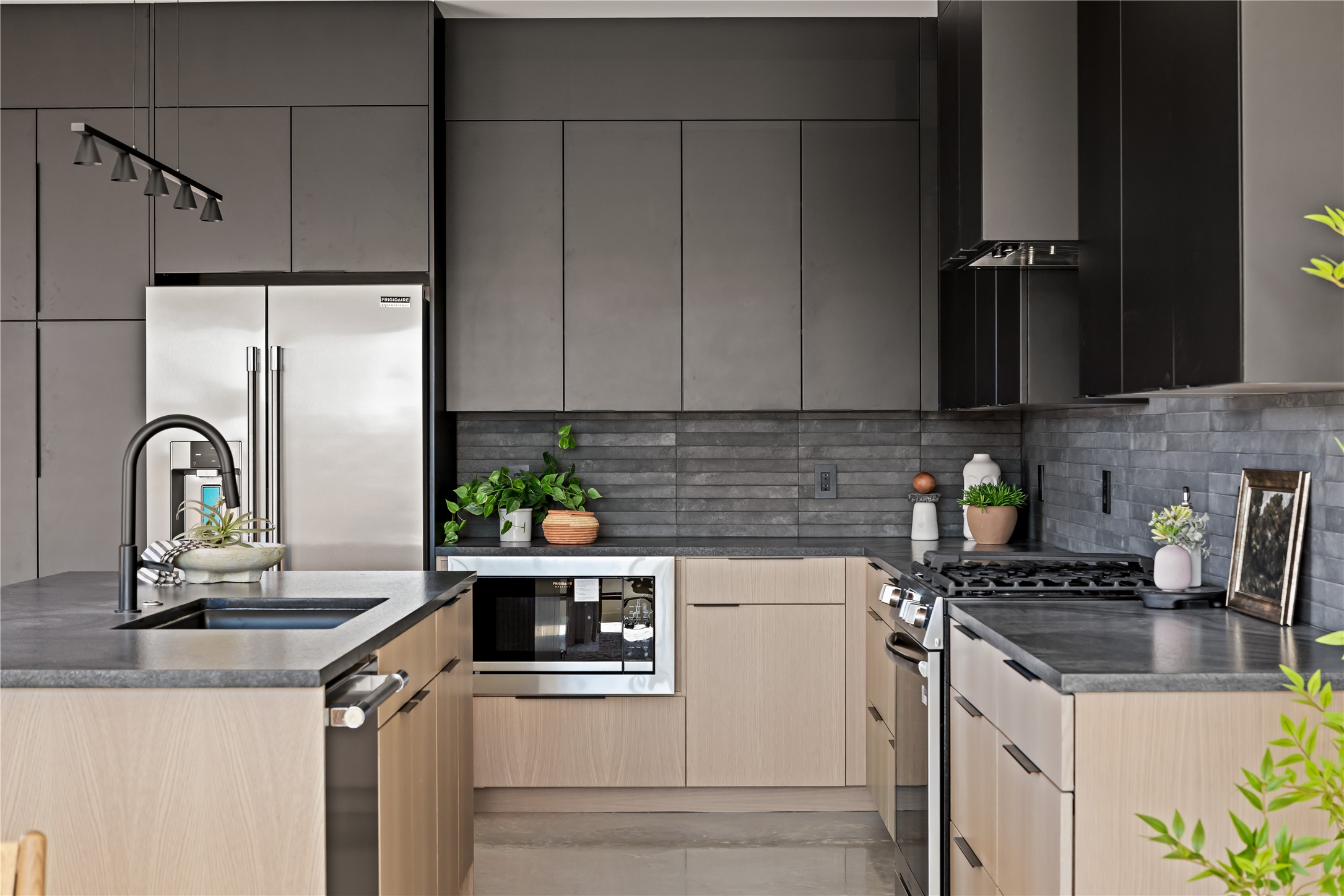 722 Gunter Street Austin, TX 78702 - Photo 10 of 36