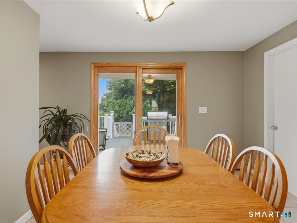 12 Wooding Road Wallingford, CT 06492 - Photo 9 of 40
